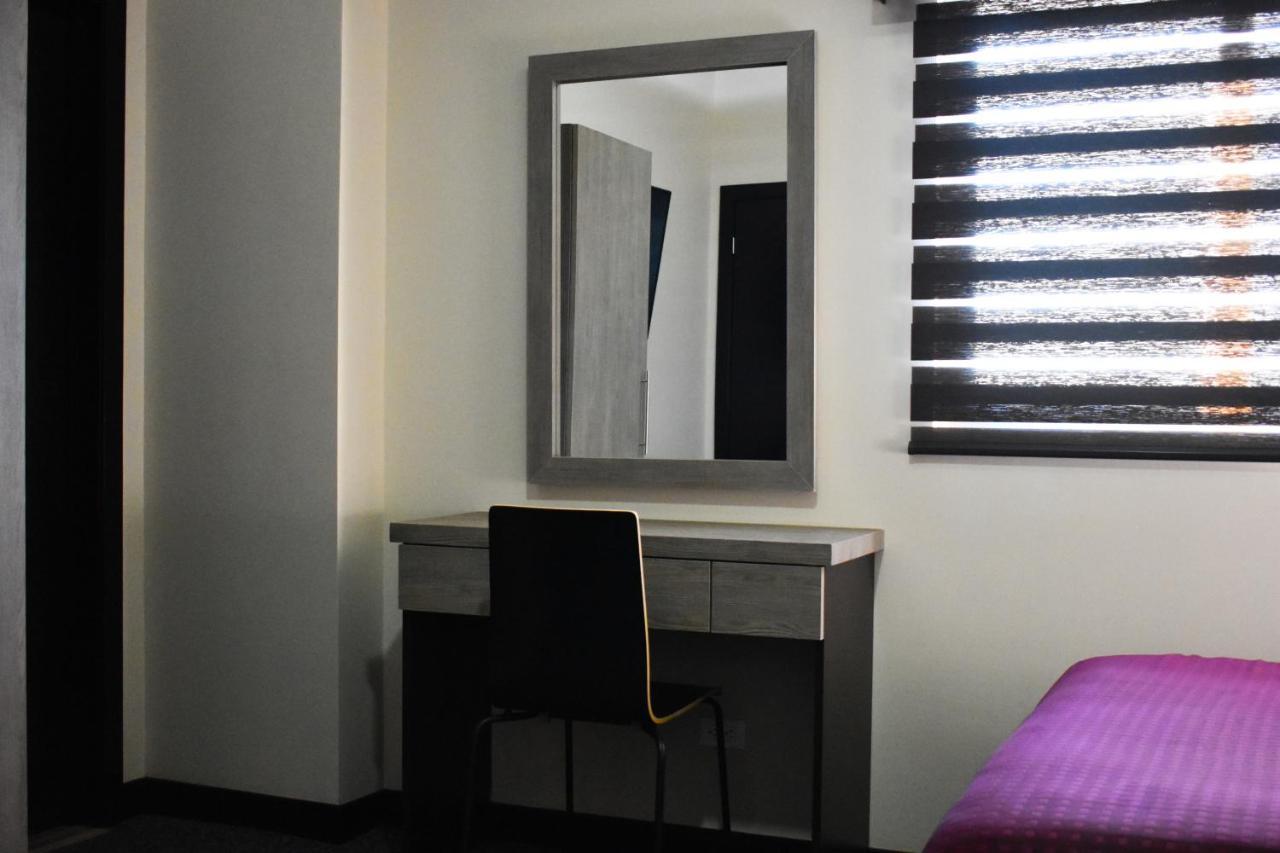 Hotel Jatay Tijuana Buitenkant foto